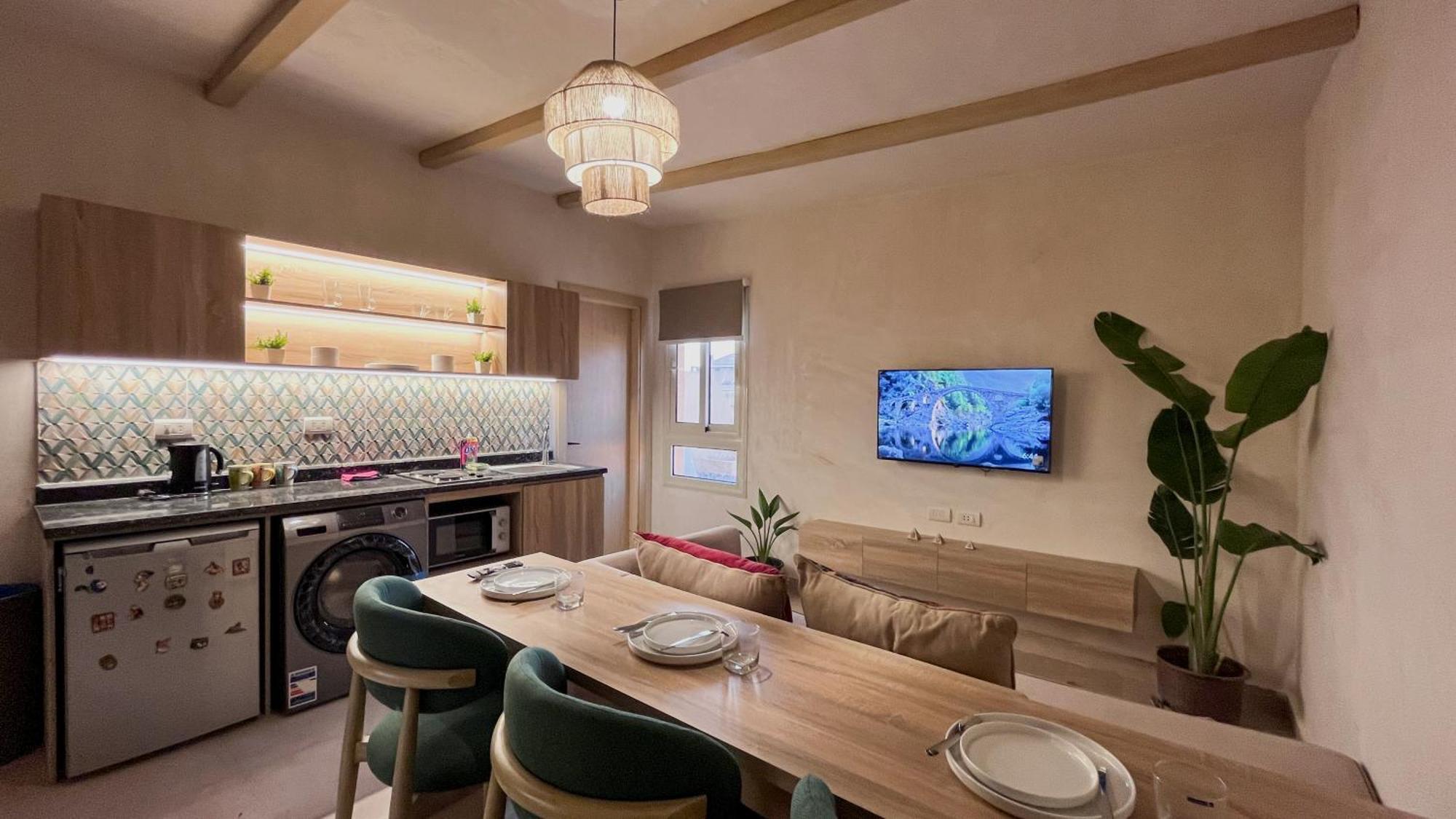 Boho Getaway With Pyramids View & Jacuzzi Apartment Giza Екстериор снимка